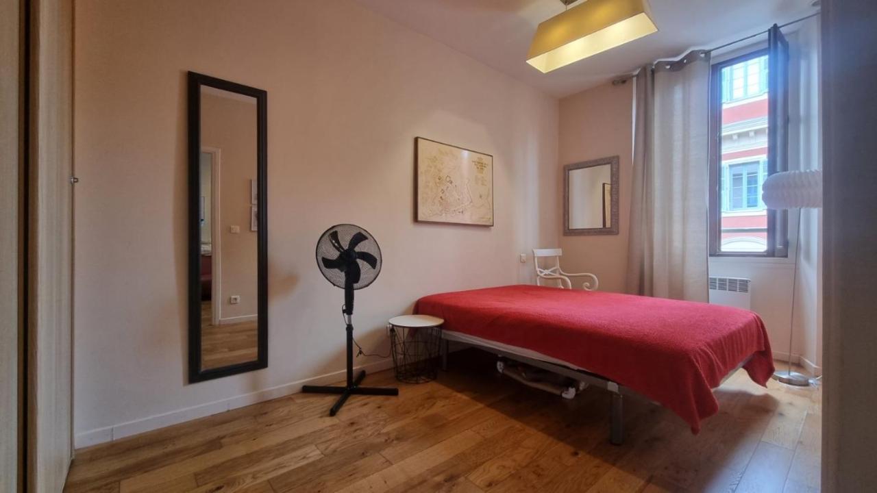 Appartement En Plein Coeur De Vieille Nice Exteriör bild