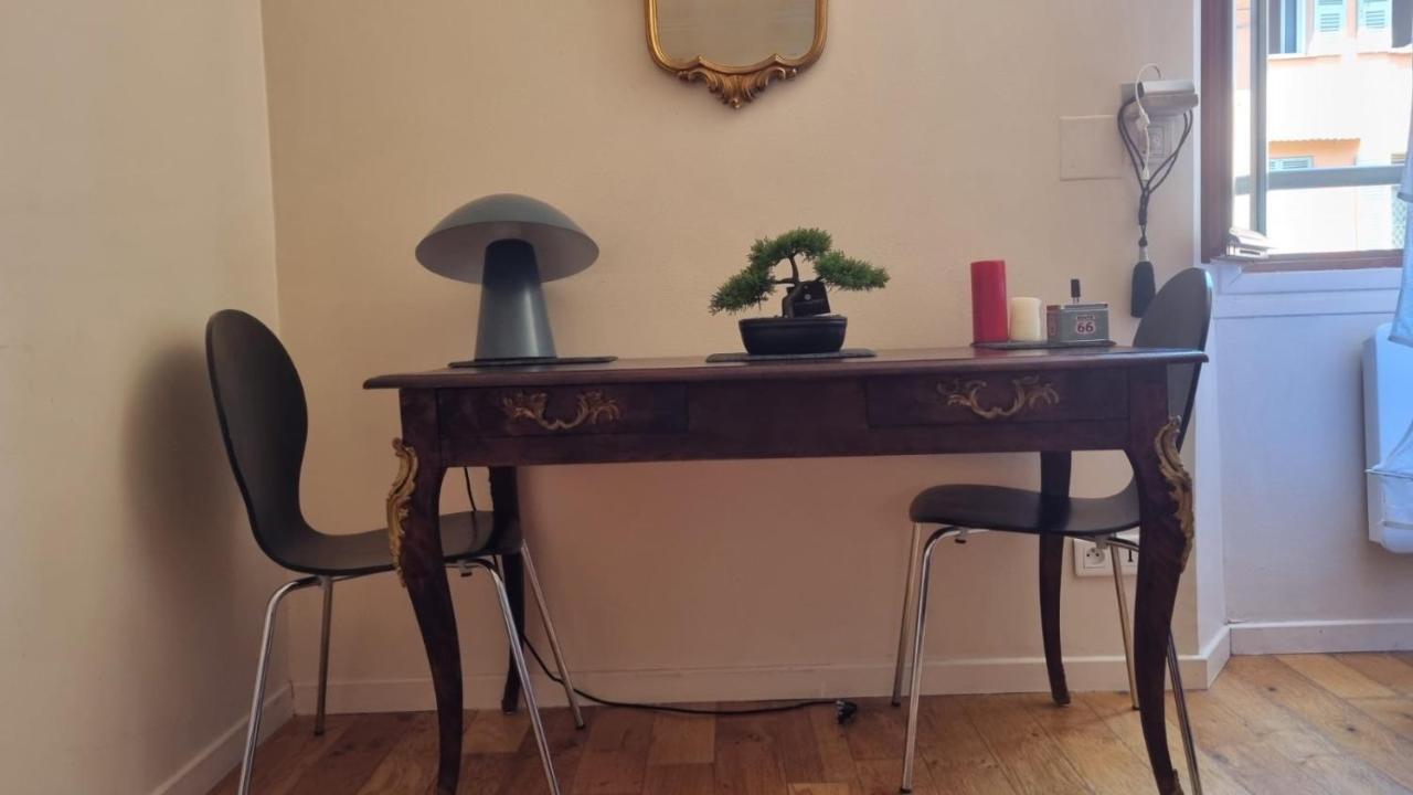 Appartement En Plein Coeur De Vieille Nice Exteriör bild